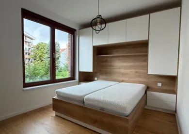 Na prenájom 2-izbový byt, 42 m², Bratislava-Ružinov