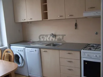 Na prenájom 1-izbový byt, 40 m², Bratislava-Nové Mesto, Kraskova