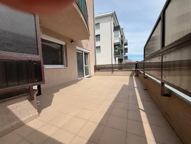 Na predaj 3-izbový byt, 77 m², Slovenský Grob