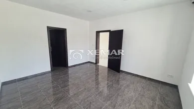 Na predaj komerčné, 18 m², Kriváň