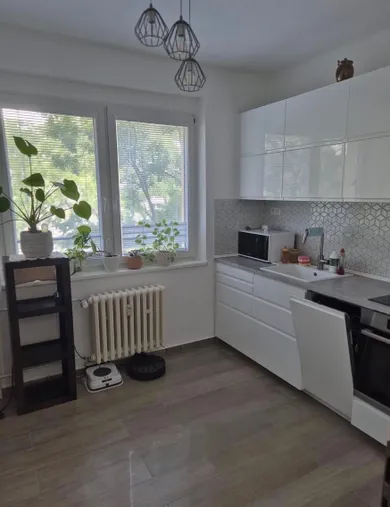 Na prenájom 3-izbový byt, Bratislava-Staré Mesto, Blumentálska