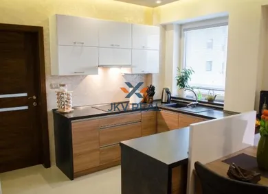Mieszkania na wynajem, 4-pokojowe, Spišská Nová Ves · €750