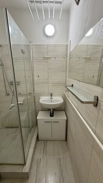 Na predaj 2-izbový byt, 45 m², Bratislava-Dúbravka, Hanulova
