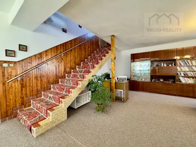 Na predaj 4-izbový dom, 270 m², Lipany
