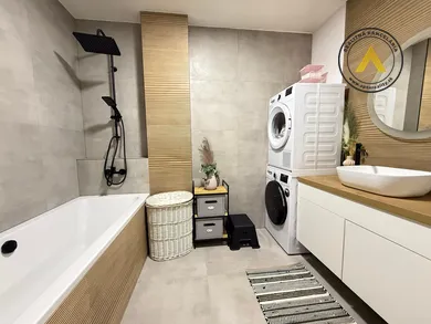 Na predaj 2-izbový byt, 58 m², Hlohovec, Železnicná