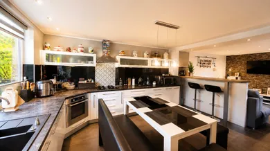 Domy na sprzedaż, Levice · €280 000