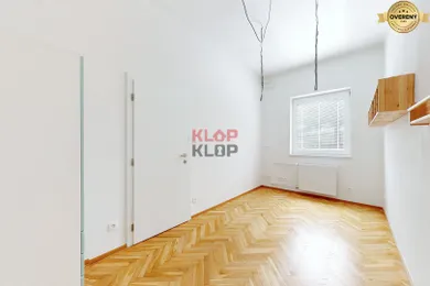 Na predaj 4-izbový byt, 73 m², Bratislava-Ružinov, Pažítková