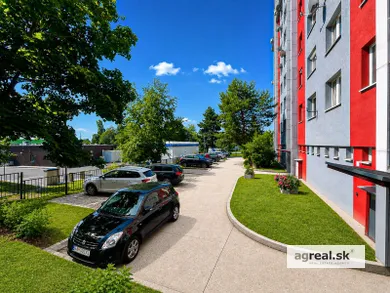 Na predaj pozemok, 459 m², Bratislava-Rača, Kadnárova