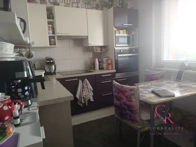 Na predaj 2-izbový byt, 56 m², Šahy
