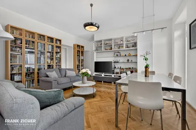 Na predaj 4-izbový byt, 100 m², Bratislava-Staré Mesto, Panenská