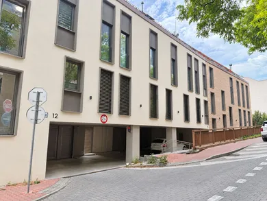 Byty na prenájom 4-izbový, Nitra · €1 290