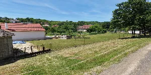 Na predaj pozemok, Tepličky