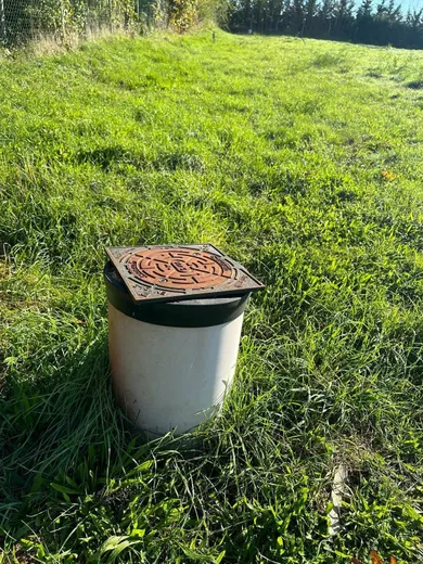 Na predaj pozemok, Sľažany