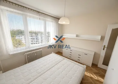 Na prenájom 2-izbový byt, 67 m², Banská Bystrica