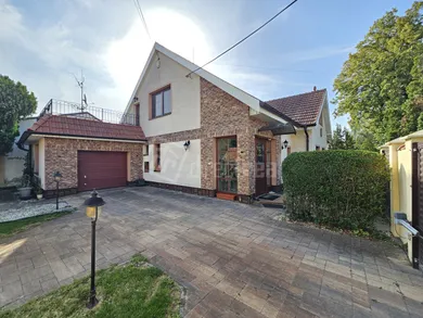 Domy na sprzedaż, Galanta · €399 000
