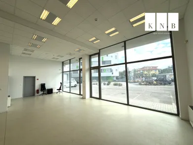 Na prenájom komerčné, 98 m², Bratislava-Nové Mesto, Ľubochnianska