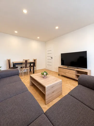 Na prenájom 2-izbový byt, 50 m², Trnava, Trnava / Hospodárska