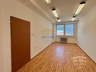 Na prenájom objekt, 20 m², Malacky, Duklianskych hrdinov