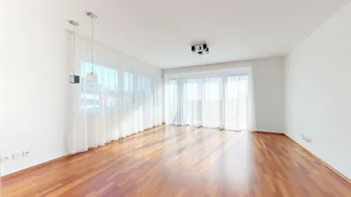 Na prenájom 4-izbový byt, 107 m², Bratislava-Staré Mesto