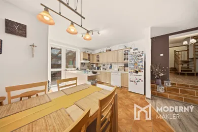Na predaj dom, 240 m², Hlohovec, Šomodská ulica