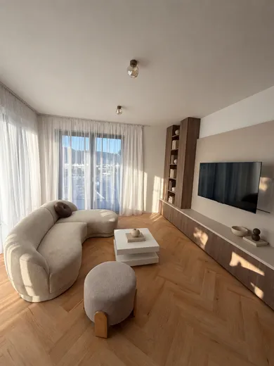 Квартири в оренду, 2-кімнатні, Žilina · €1 190