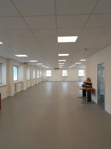 Komerčné priestory na prenájom, Nitra · €1 440