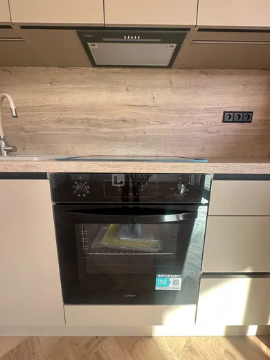 Na prenájom 3-izbový byt, 52 m², Banská Bystrica, Lazovná
