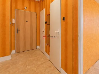 Na predaj 3-izbový byt, 67 m², Trnava, Ulica gen. Goliána
