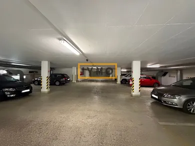 Na prenájom objekt, 18 m², Bratislava-Nové Mesto, Rozvodná