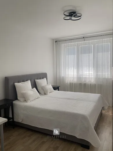 Na prenájom 2-izbový byt, 63 m², Bratislava-Nové Mesto, Pluhová