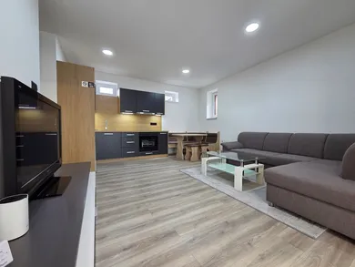 Mieszkania na wynajem, 2-pokojowe, Košice-Sever · €750
