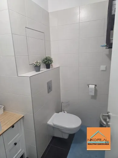 Na predaj 2-izbový byt, 53 m², Bratislava-Petržalka, Žltá