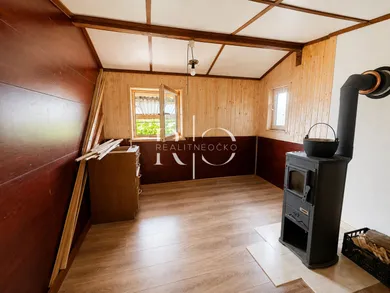 Na predaj rekreačný dom, 18 m², Banská Bystrica, -