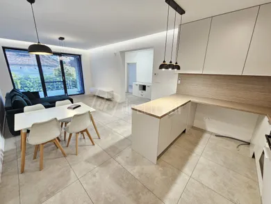 Na predaj dom, 84 m², Trstice, Hlavná