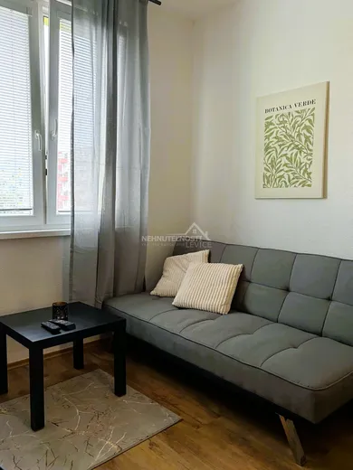 Na prenájom 1-izbový byt, 36 m², Levice, Kyjevská