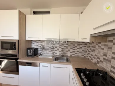 Byty na prenájom 3-izbový, Zvolen · €800