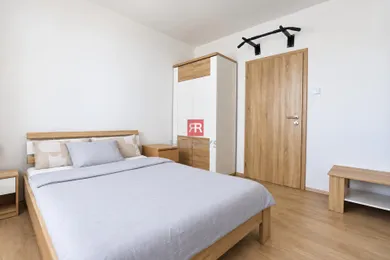 Na prenájom 4-izbový byt, 78 m², Bratislava-Vrakuňa, Čiernovodská