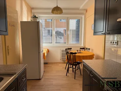 Na prenájom 2-izbový byt, 91 m², Žilina, Hollého