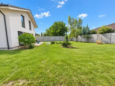 Na predaj 5-izbový dom, 135 m², Miloslavov
