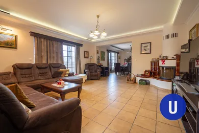 Na predaj dom, 335 m², Sklené