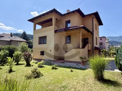 Domy na sprzedaż, 5-pokojowe, Ružomberok · €360 000