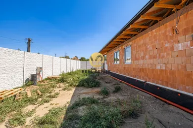 Na predaj dom, 94 m², Mojmírovce, Pri hliníku