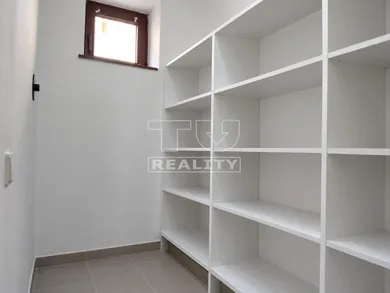 Na predaj 3-izbový byt, 100 m², Spišská Nová Ves