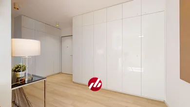 Na prenájom 3-izbový byt, 79 m², Bratislava-Staré Mesto, Mýtna