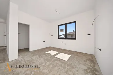 Na predaj 4-izbový dom, 150 m², Hviezdoslavov