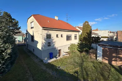Na predaj 4-izbový dom, 580 m², Brodské