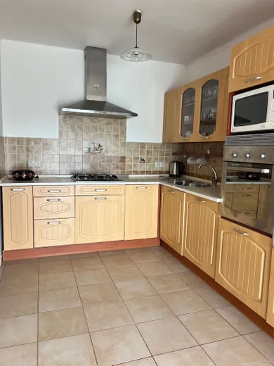 Mieszkania na wynajem, 3-pokojowe, Trenčín · €760
