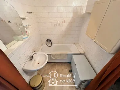Na predaj byt v Nové Zámky · €119 000 · Pôvodný stav