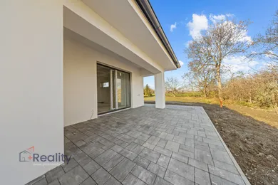 Na predaj 4-izbový dom, 108 m², Kostolné Kračany