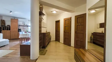 Na predaj 3-izbový byt, 87 m², Nové Zámky, Podzámska